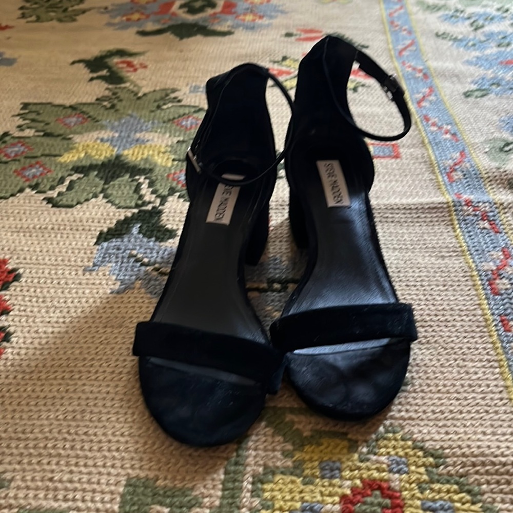 Suede Steven Madden heels